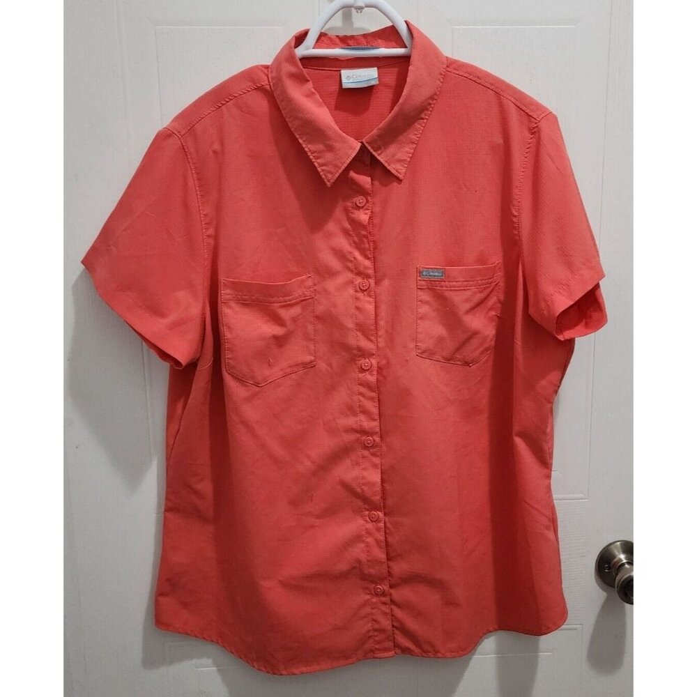Columbia Women's Short Sleeve Button Up Ventilated Shirt‎ Polyester Pink Size XL